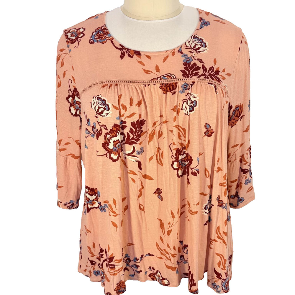 EVRI Women's 2X Blouse Pink Floral Scoop Neck Short Bell Sleeve NWT